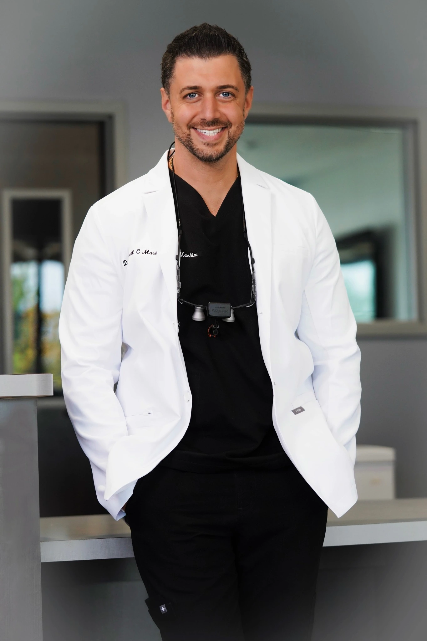 Dr. Michael Mashini, DDS - Dentist in Clinton Township